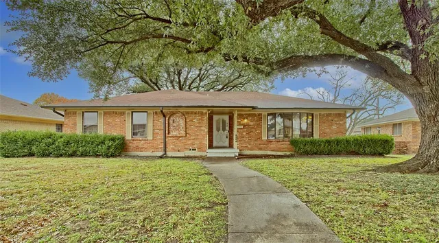 $2,500 | 6906 Kiva Lane, Dallas, TX 75227
