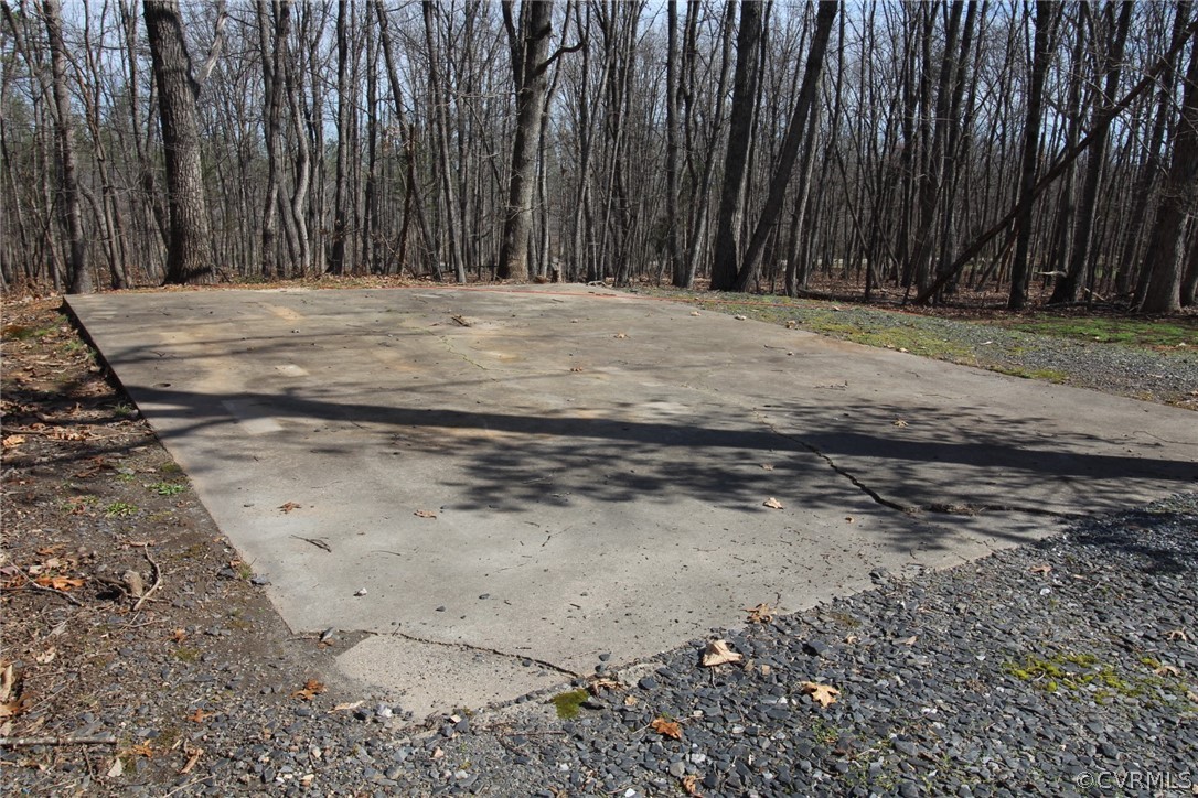 5053 Bell Road Dillwyn, VA 23936 - Photo 25 of 29 a view of a backyard of a house