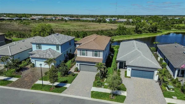 $725,000 | 6304 Winding Pine Drive, Nokomis, FL 34275