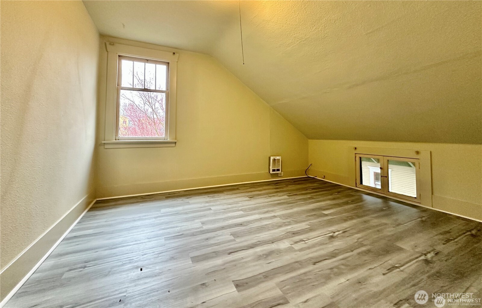 114 Wells Avenue South Renton, WA 98057 - Photo 7 of 11