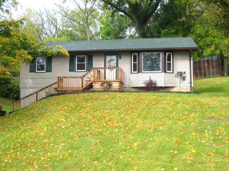 322 Upper Valley Park Springfield, OH 45504 - Photo 2 of 17