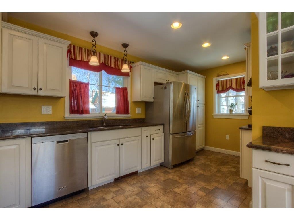 19 Spruce Street Concord, NH 03301 - Photo 3 of 15