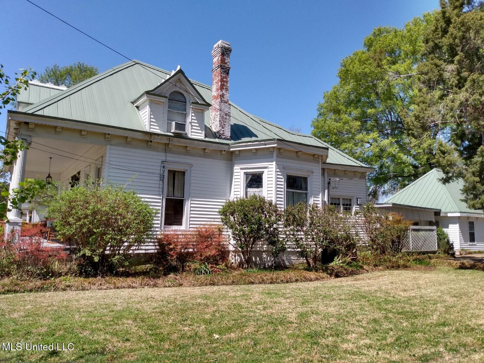 407 East Percy Street Indianola, MS 38751 - Photo 2 of 33 IMG_20210403_123145194_HDR