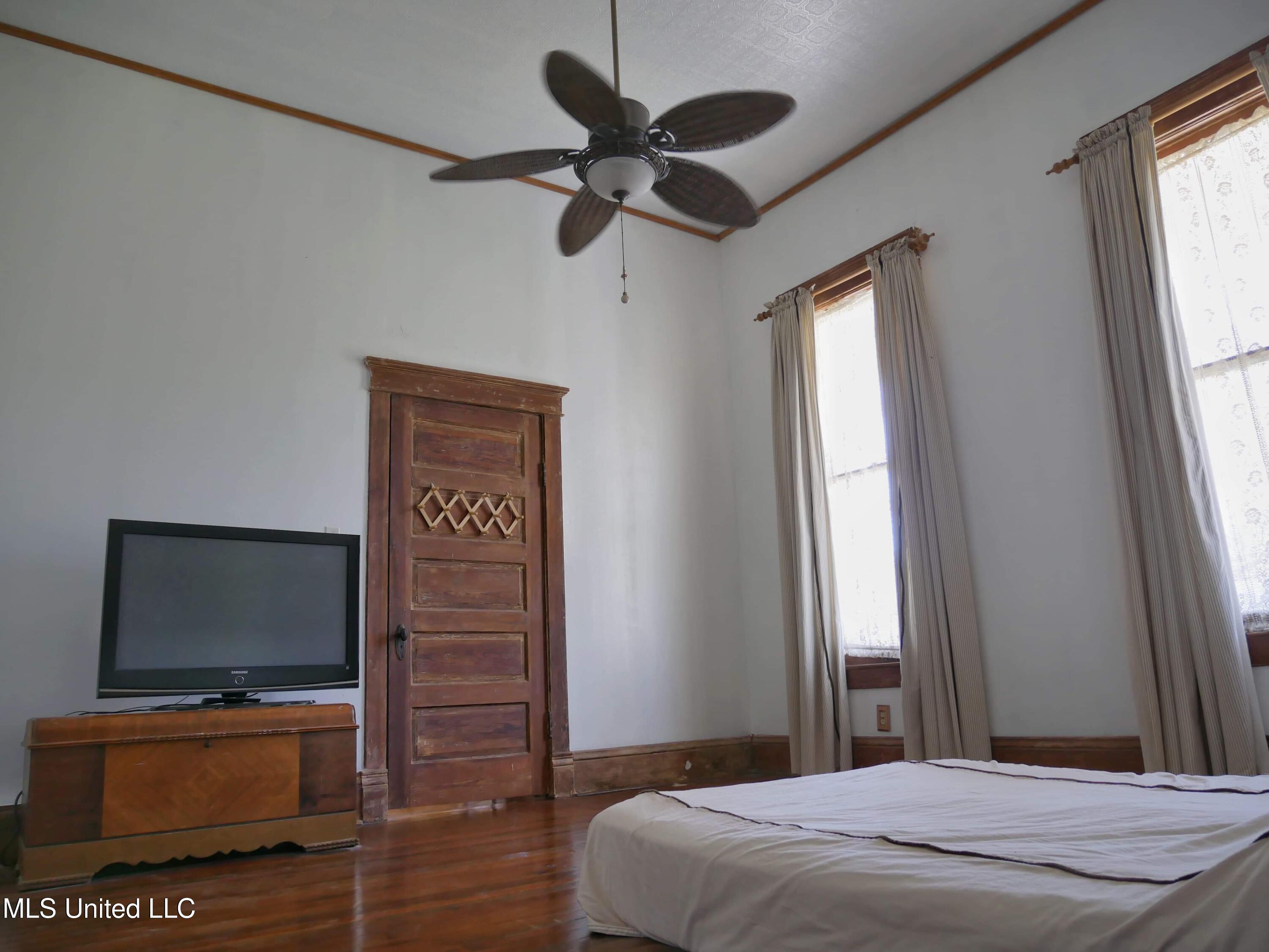 407 East Percy Street Indianola, MS 38751 - Photo 22 of 33 received_586208282339105