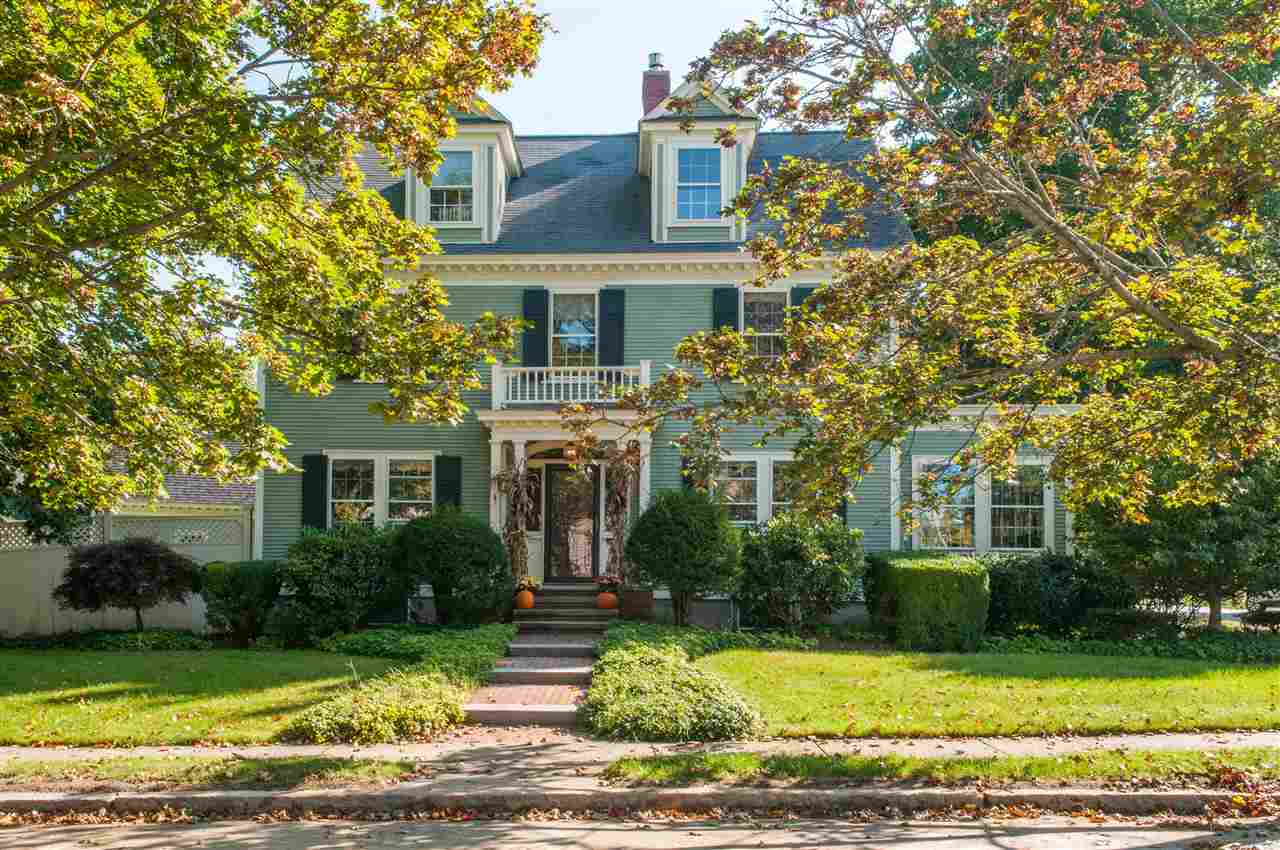 771 Maple Street Manchester, NH 03104 - Photo 1 of 38 Gallery Image 1