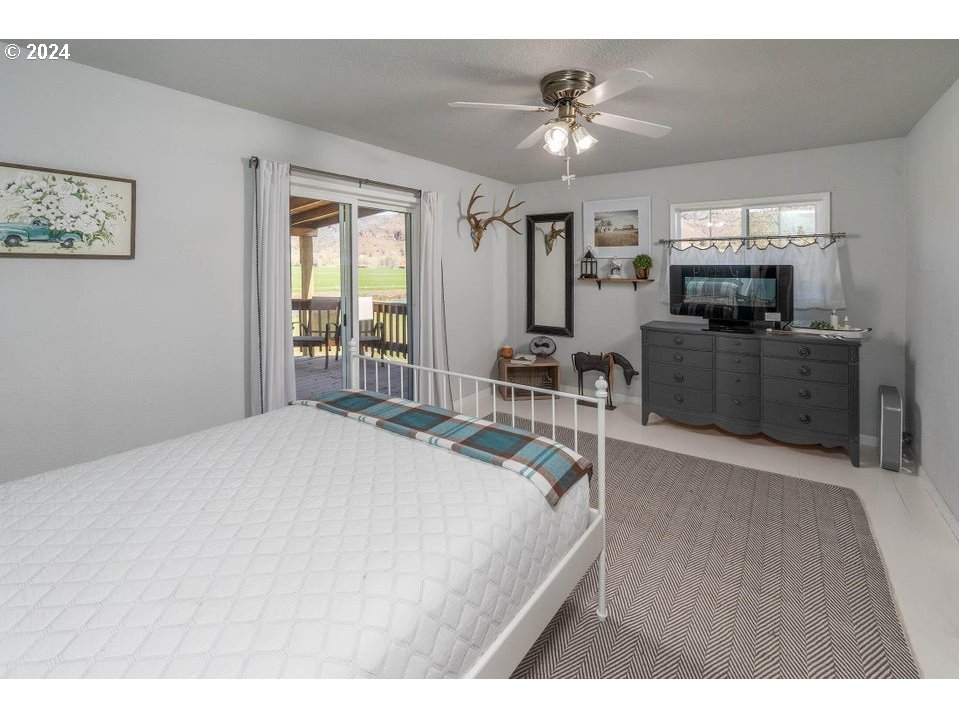 40838 Rudio Road Kimberly, OR 97848 - Photo 9 of 46