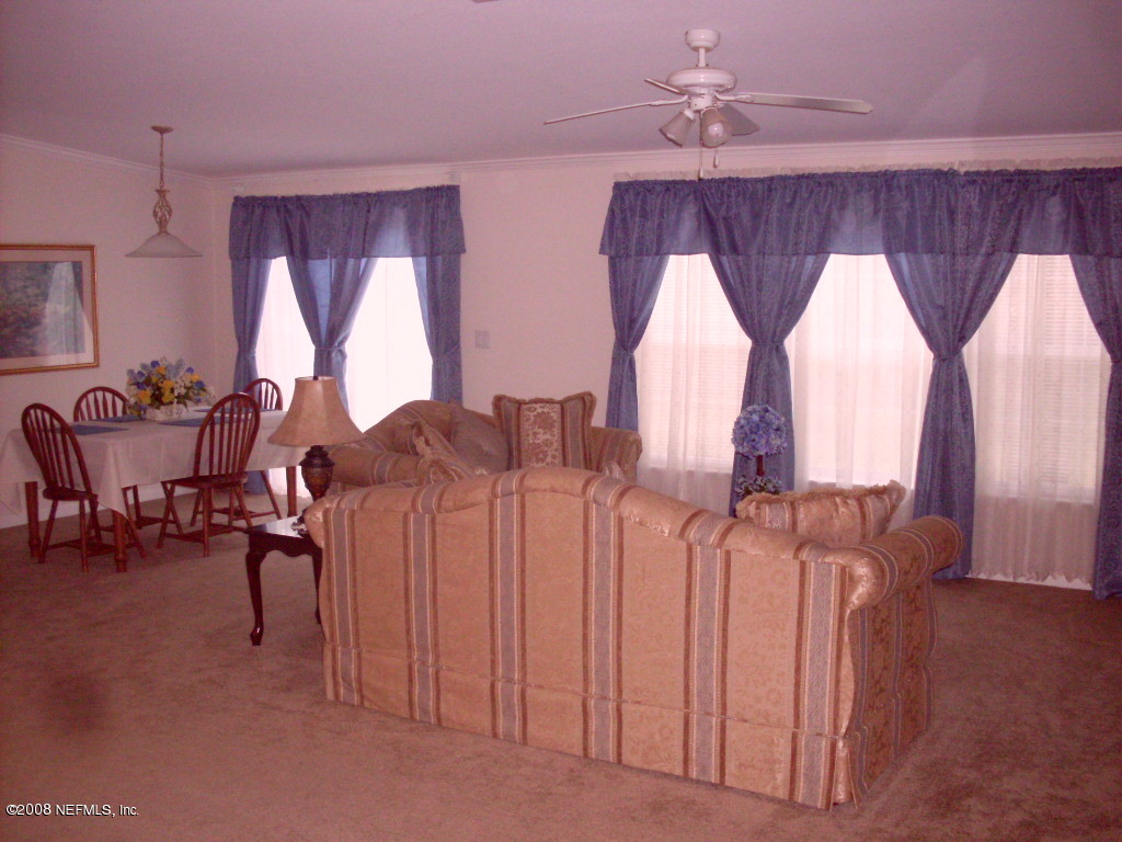 694 Dave Brown Road St. George, GA 31562 - Photo 15 of 19 Living Room/Dining Room Combo