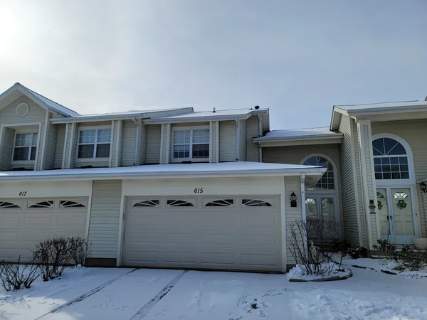 a view of a house with entryway