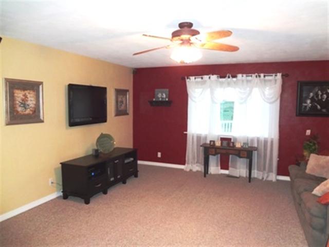 705 North Fisher Road Trivoli, IL 61569 - Photo 2 of 13