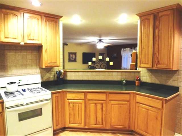 705 North Fisher Road Trivoli, IL 61569 - Photo 3 of 13