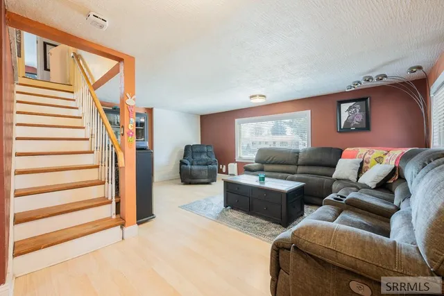 $319,900 | 940 Jefferson Avenue, Idaho Falls, ID 83402