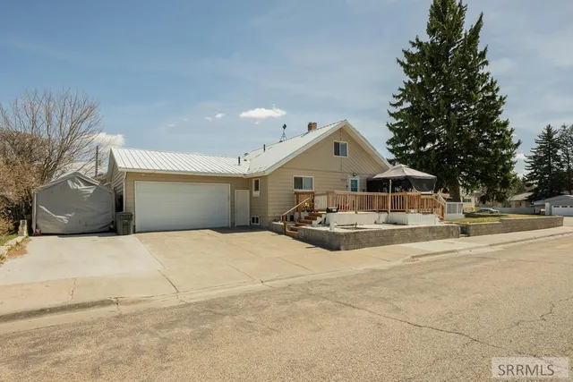 $319,900 | 940 Jefferson Avenue, Idaho Falls, ID 83402