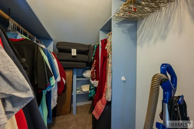 $319,900 | 940 Jefferson Avenue, Idaho Falls, ID 83402