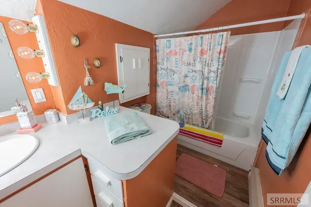 $319,900 | 940 Jefferson Avenue, Idaho Falls, ID 83402