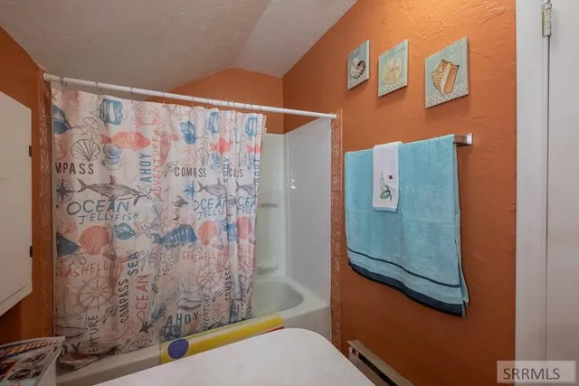 $319,900 | 940 Jefferson Avenue, Idaho Falls, ID 83402