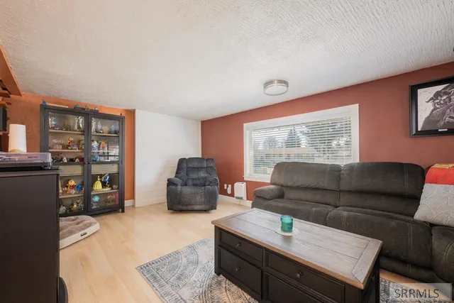 $319,900 | 940 Jefferson Avenue, Idaho Falls, ID 83402