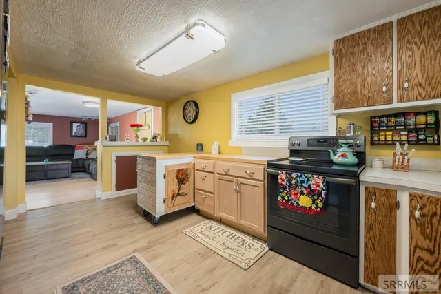 $319,900 | 940 Jefferson Avenue, Idaho Falls, ID 83402