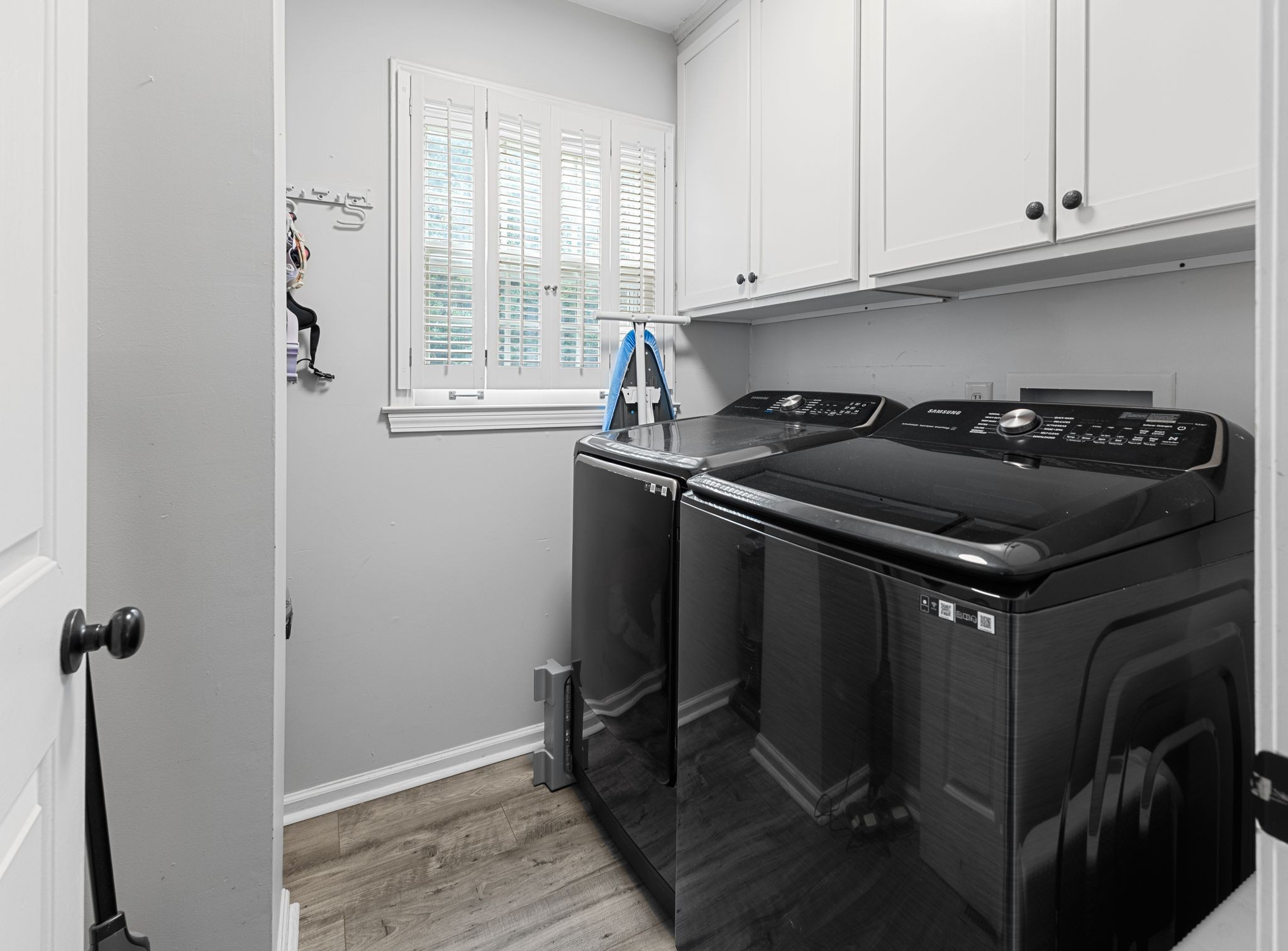 1517 Pinkerton Road Brentwood, TN 37027 - Photo 29 of 49 a kitchen with a stove and a window