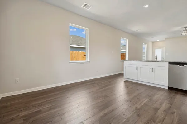 $1,730 | 15838 Berry Hl Drive, Conroe, TX 77303