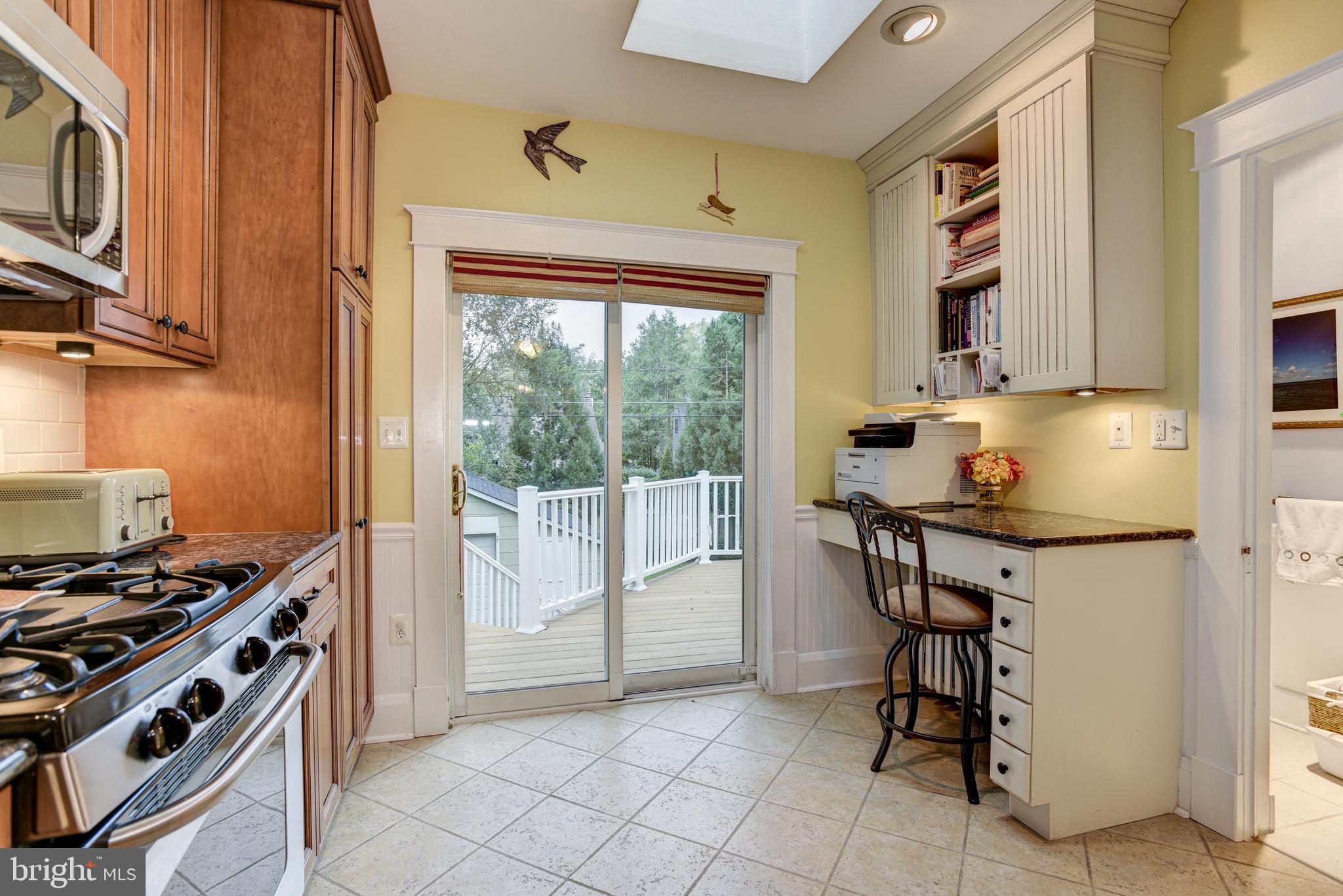 711 Murdock Road Baltimore, MD 21212 - Photo 17 of 49 Skylight. Sliders to deck.