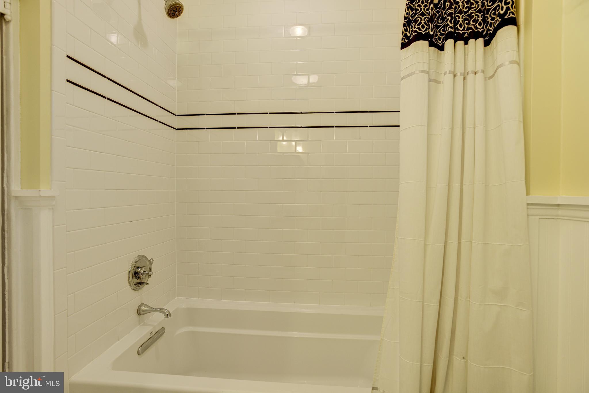 711 Murdock Road Baltimore, MD 21212 - Photo 26 of 49 Renovated bath