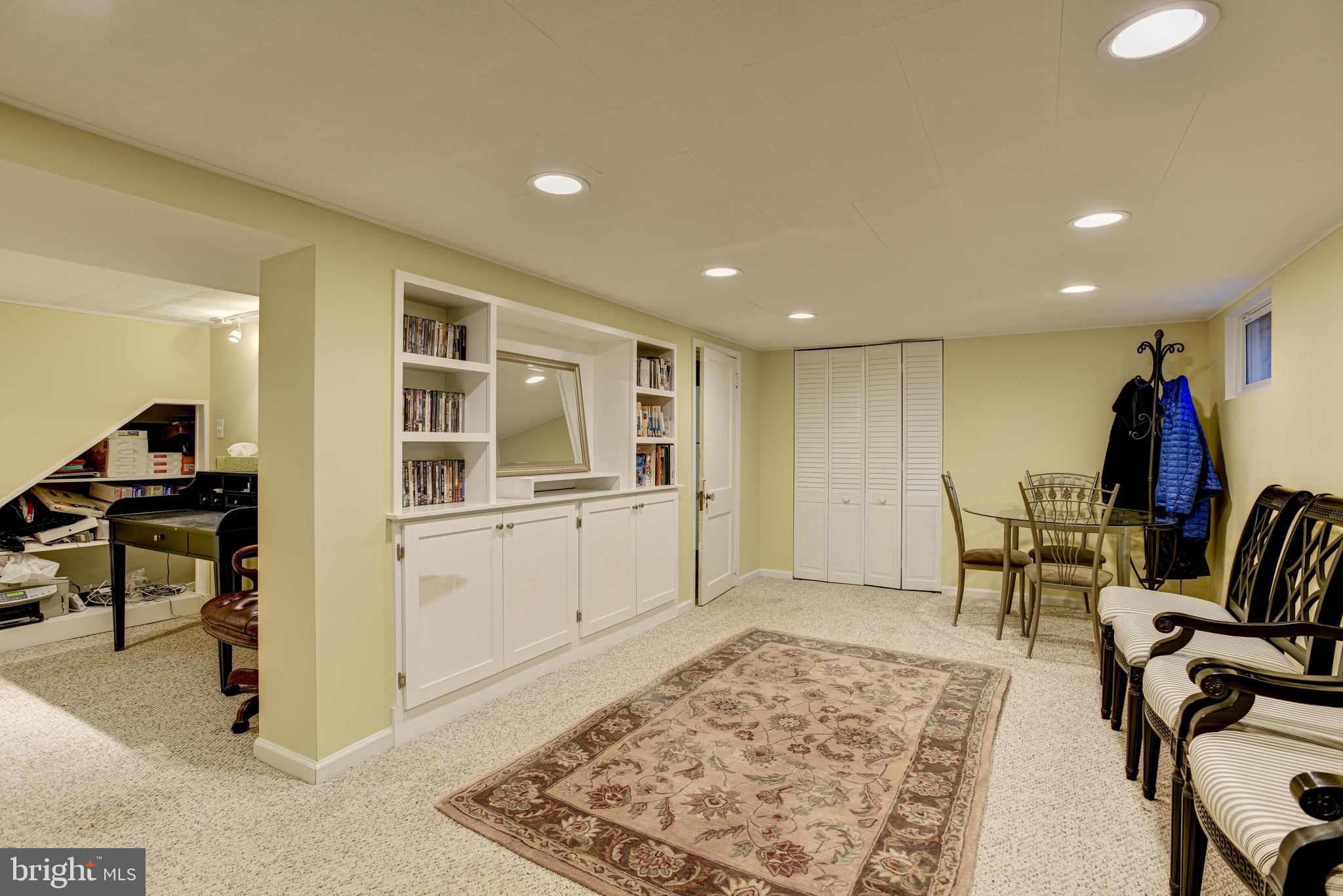 711 Murdock Road Baltimore, MD 21212 - Photo 34 of 49 Built-ins in family room