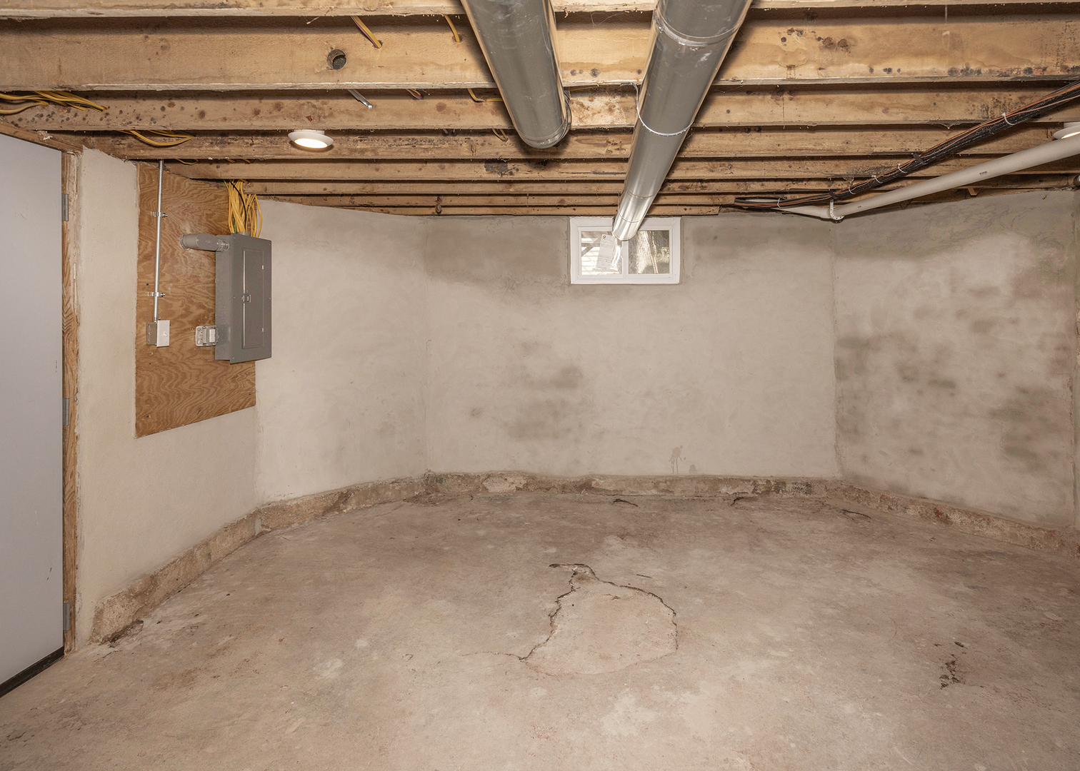 1212 14th Avenue Moline, IL 61265 - Photo 28 of 32 a view of utility room
