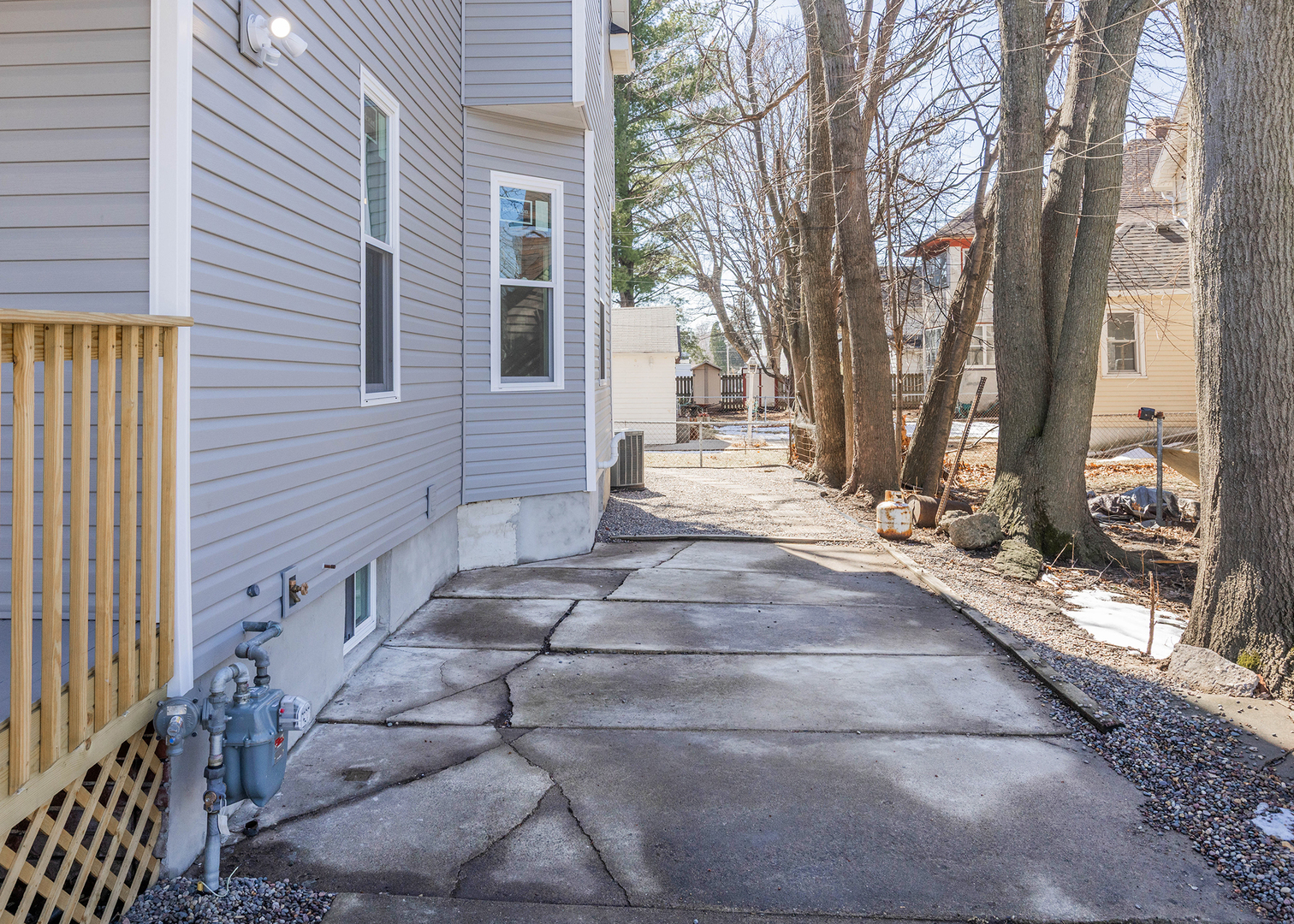 1212 14th Avenue Moline, IL 61265 - Photo 31 of 32 a view of a pathway with a house
