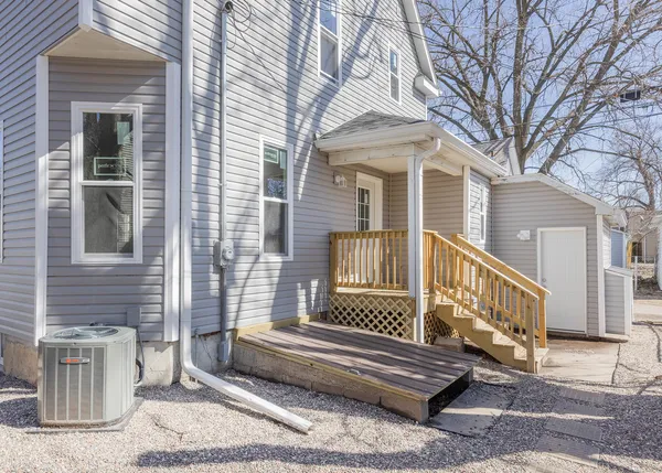 $160,000 | 1212 14th Avenue, Moline, IL 61265