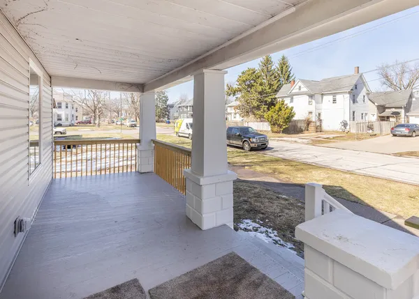 $160,000 | 1212 14th Avenue, Moline, IL 61265