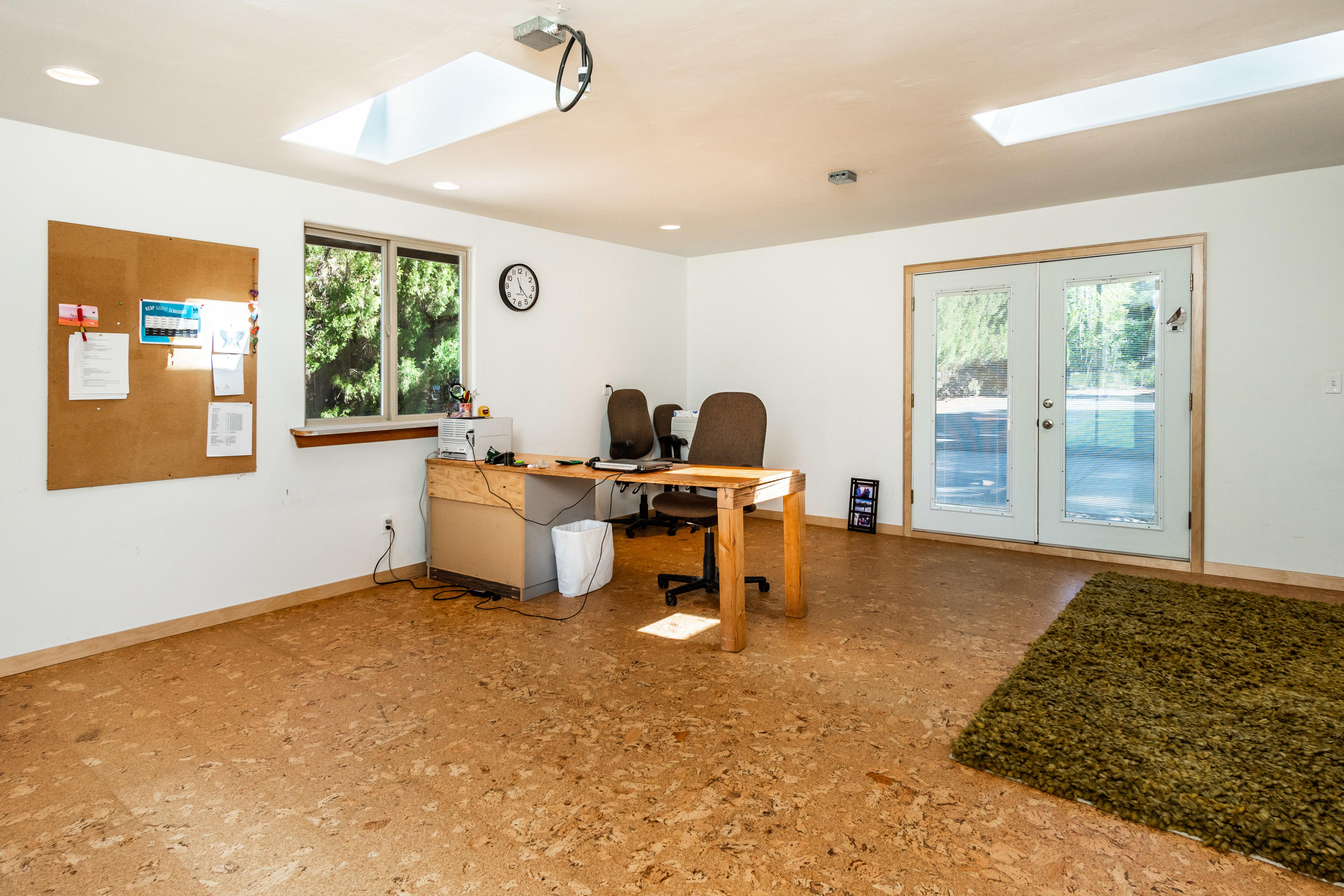 19238 Baker Road Bend, OR 97702 - Photo 47 of 64 Detached 441 SF Office/Art Studio space with Cork Flooring & Skylights & Heat