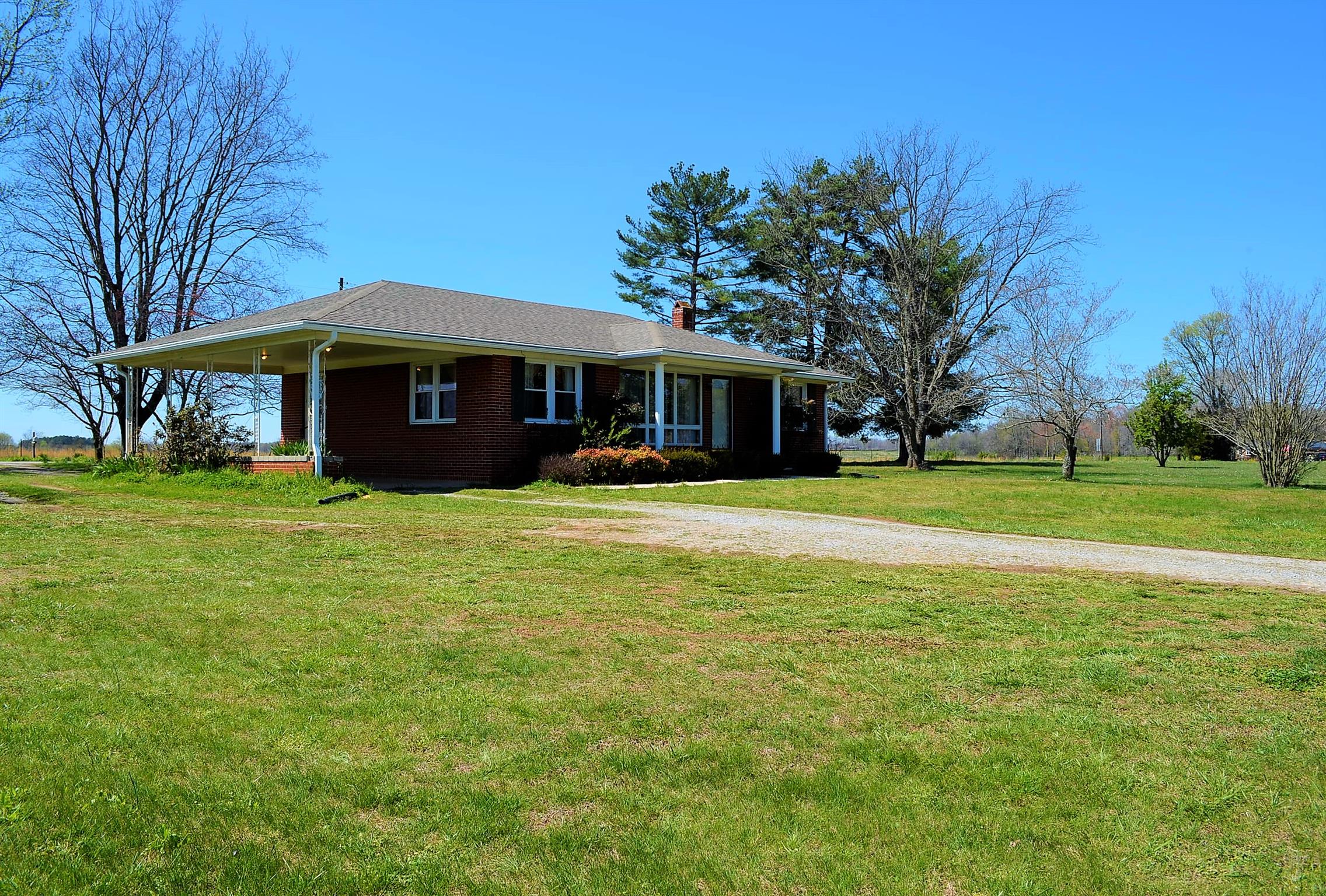 2160 Morrison Viola Road Morrison, TN 37357 - Photo 15 of 15 FRONT DRIVEWAY VIEW