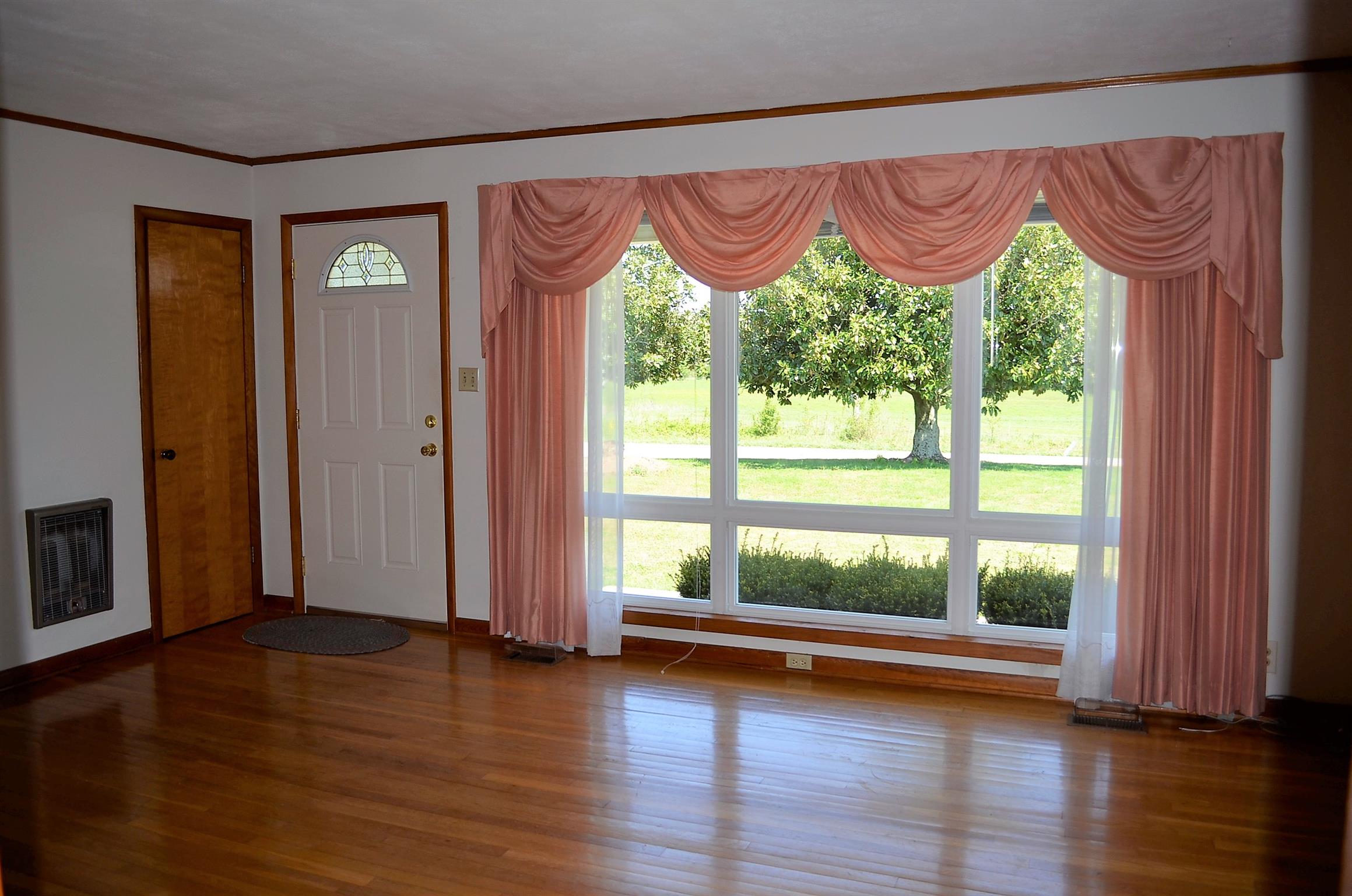 2160 Morrison Viola Road Morrison, TN 37357 - Photo 7 of 15 LIVING ROOM
