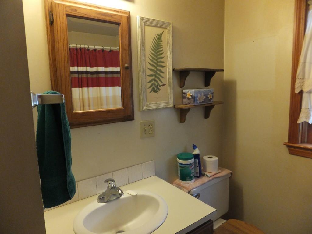 40 Chicopee Road Standish, ME 04084 - Photo 6 of 29 Bathroom