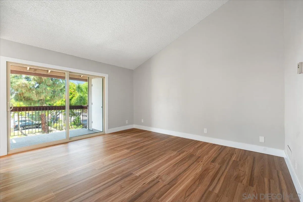 5473 Adobe Falls Road, Unit 9 San Diego, CA 92120 - Photo 7 of 21