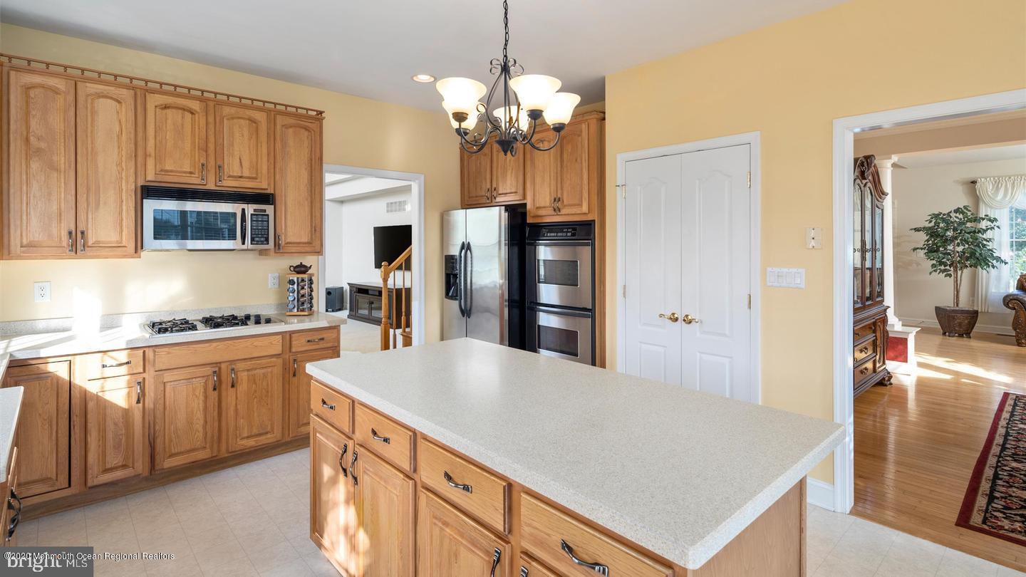 4 Michael Drive Cream Ridge, NJ 08514 - Photo 21 of 57 21