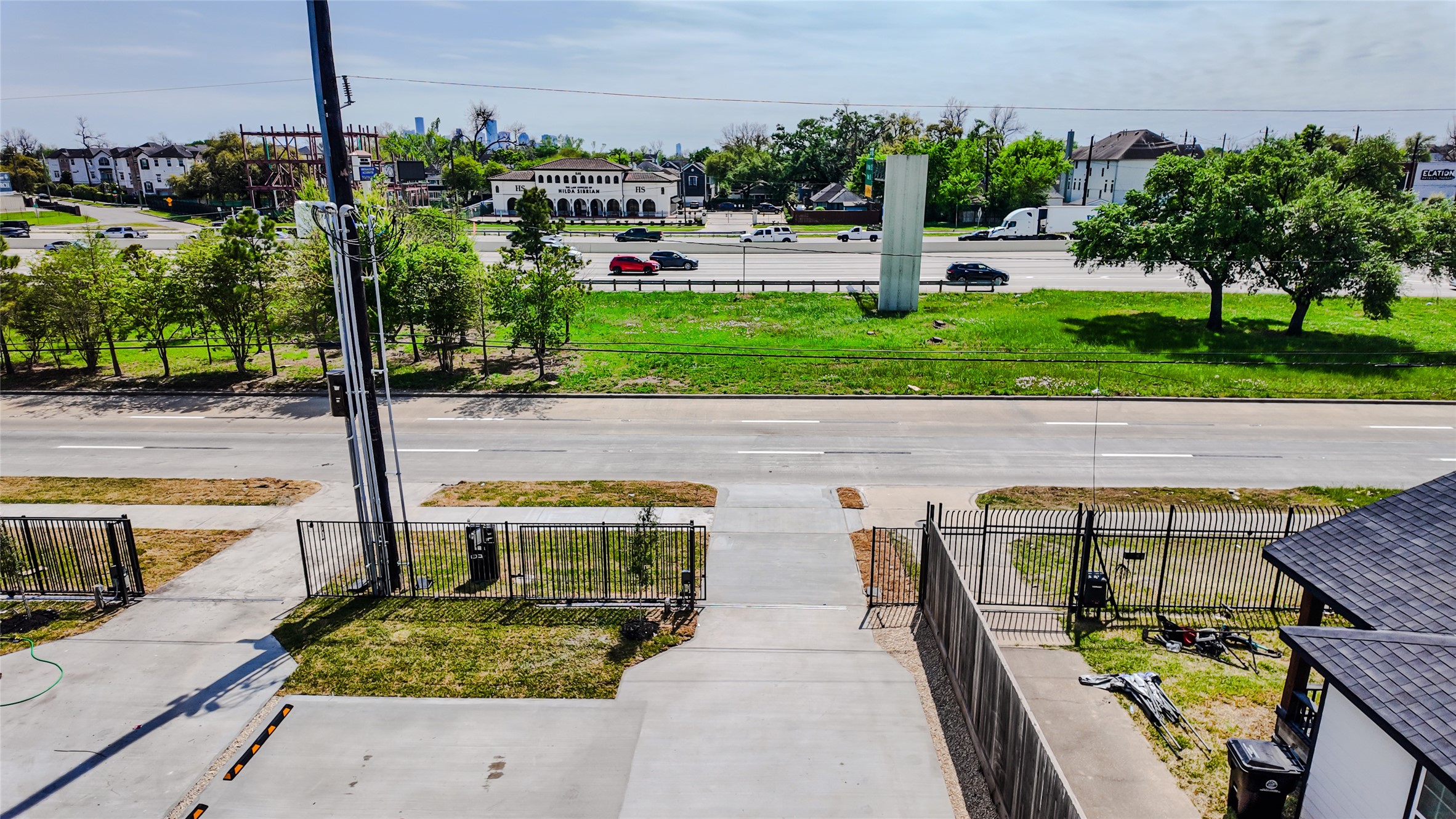 823 North Loop Houston, TX 77022 - Photo 22 of 23 a view of an ocean with outdoor space