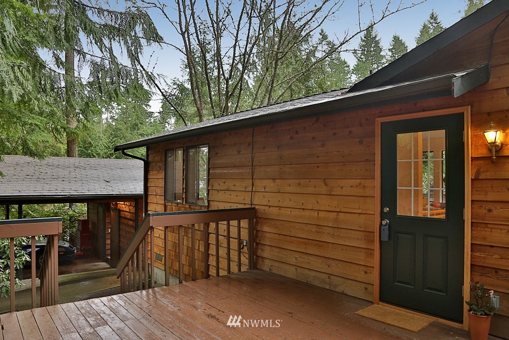 4136 Timberline Road Clinton, WA 98236 - Photo 2 of 24 Gallery Image 2