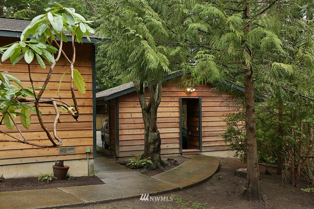 4136 Timberline Road Clinton, WA 98236 - Photo 14 of 24 Gallery Image 14