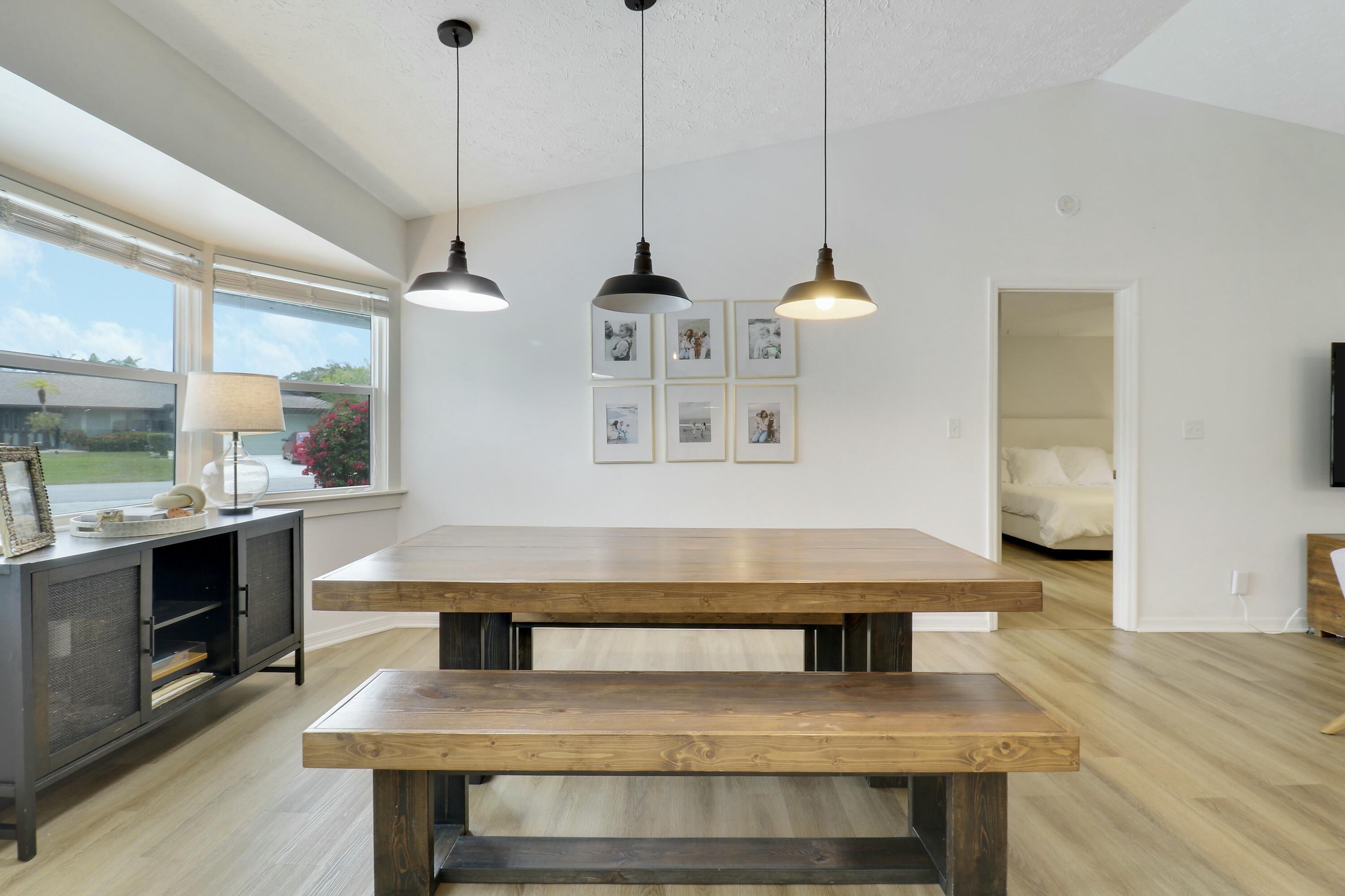 7843 Southeast Lexington Avenue Hobe Sound, FL 33455 - Photo 13 of 34 DINING
