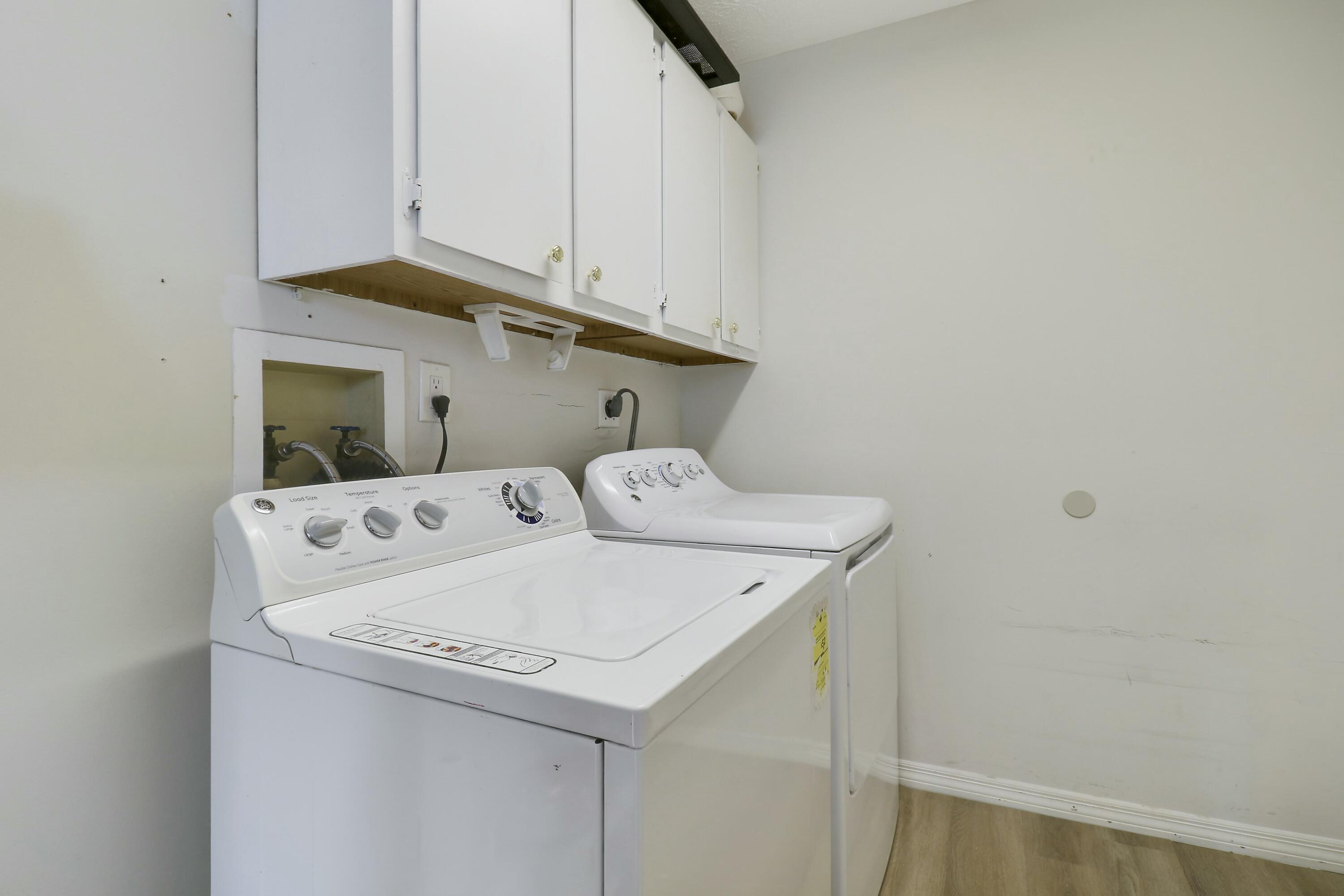 7843 Southeast Lexington Avenue Hobe Sound, FL 33455 - Photo 31 of 34 LAUNDRY ROOM