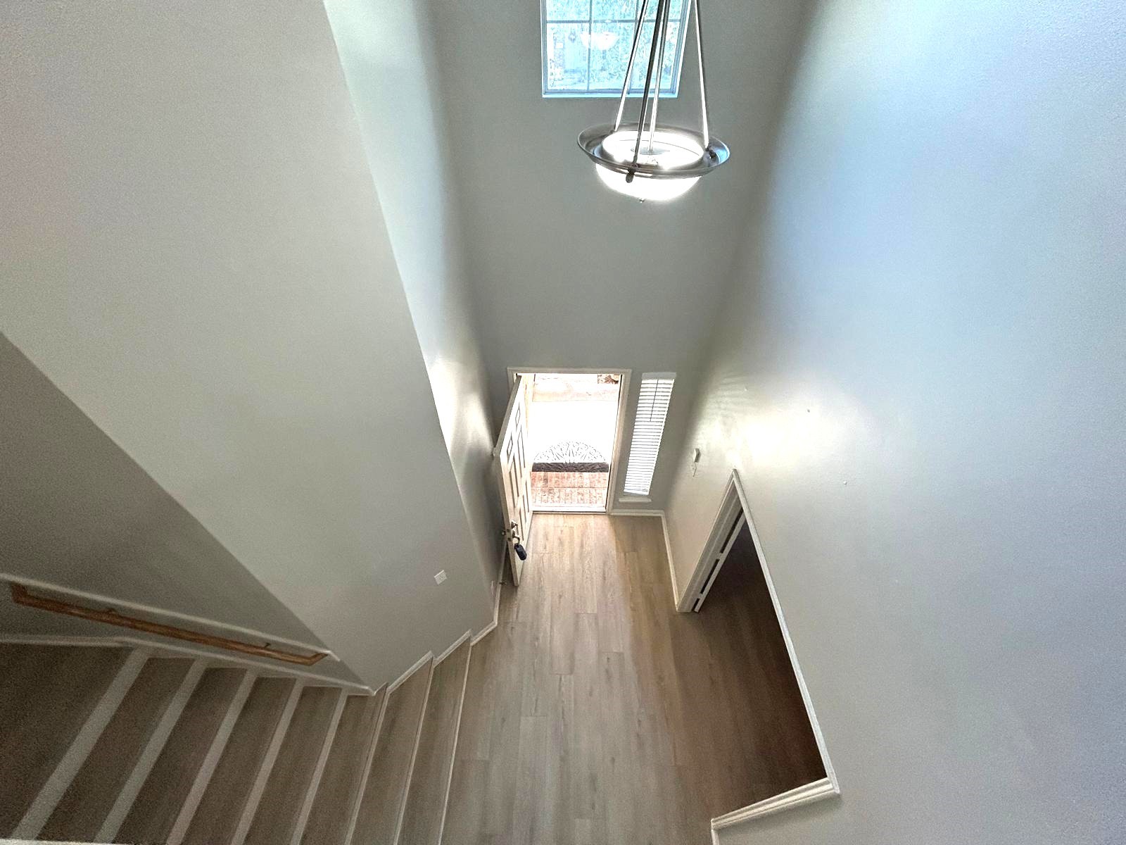 25207 Diamond Ranch Drive Katy, TX 77494 - Photo 16 of 36 Entry seen from the second floor