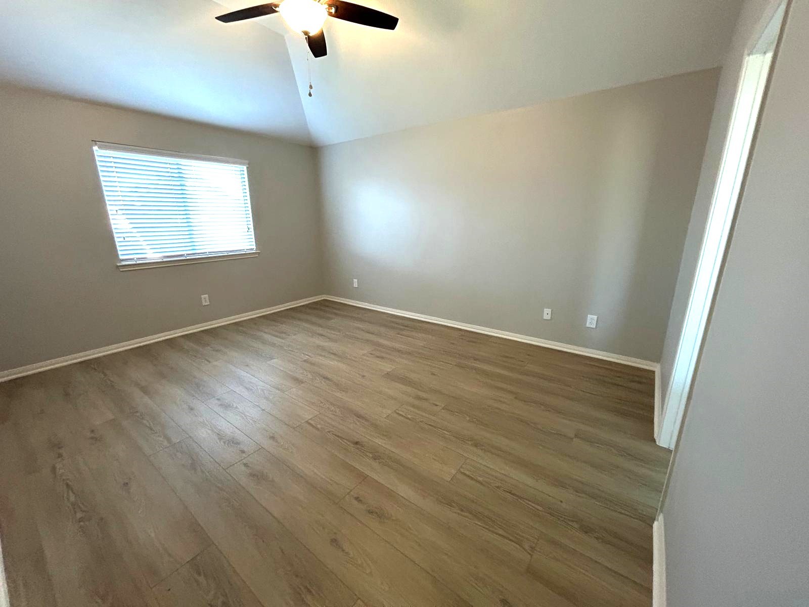 25207 Diamond Ranch Drive Katy, TX 77494 - Photo 17 of 36 Primary Bedroom