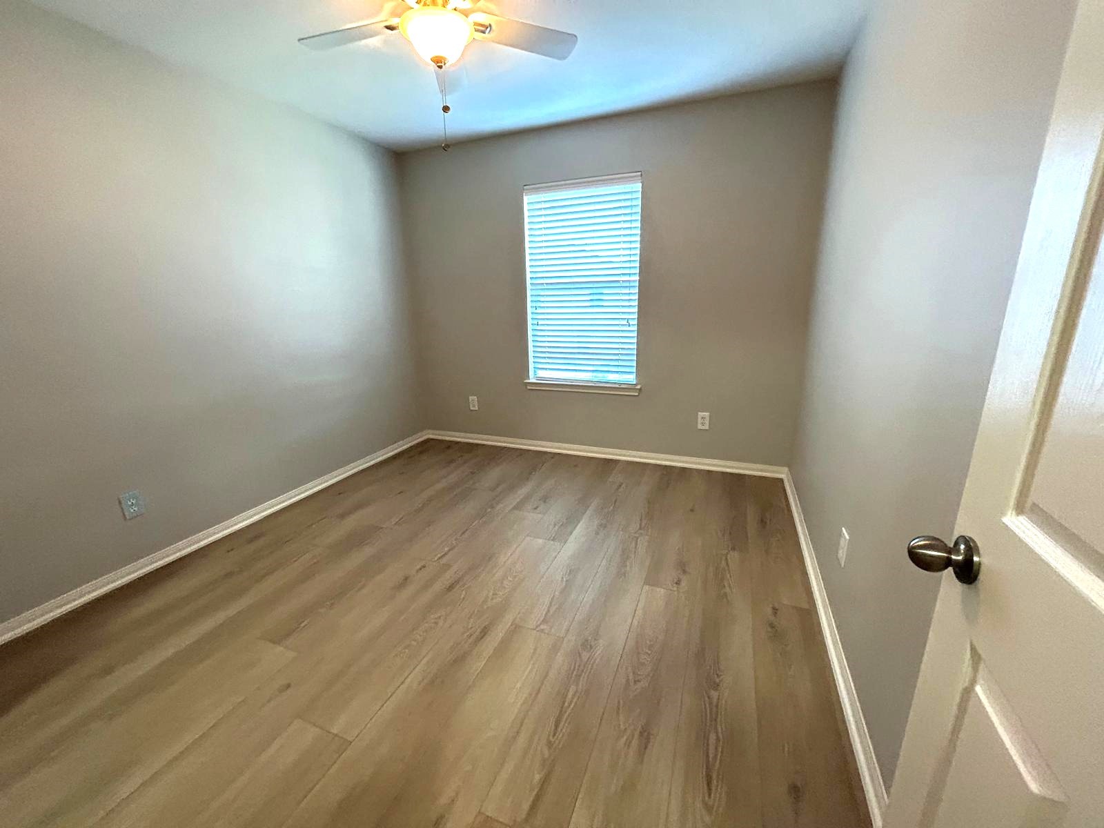 25207 Diamond Ranch Drive Katy, TX 77494 - Photo 25 of 36 3rd Bedroom