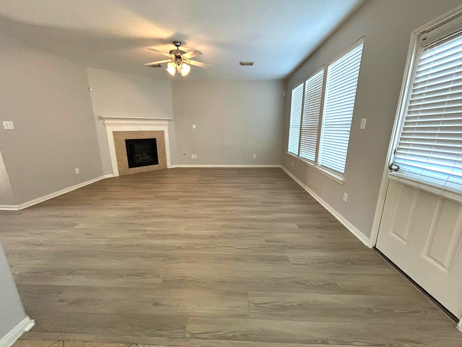 25207 Diamond Ranch Drive Katy, TX 77494 - Photo 7 of 36 Living/Family room