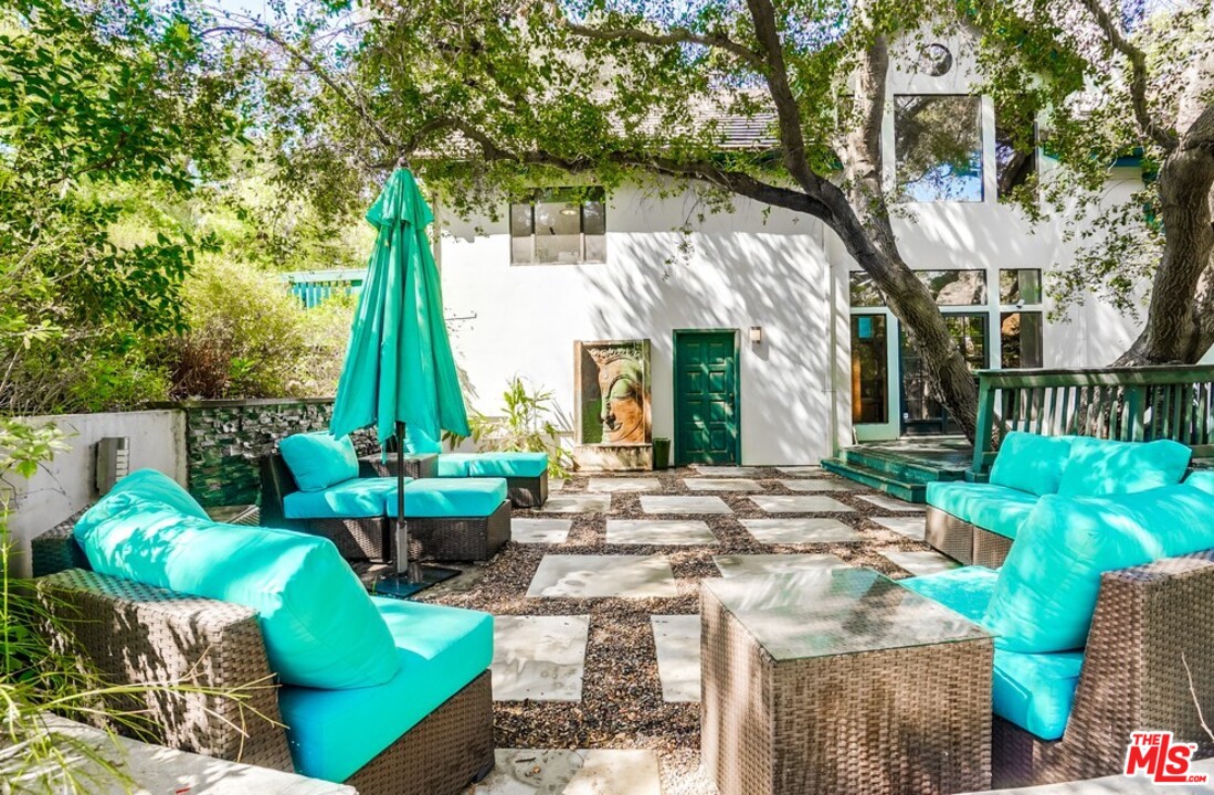 20569 Cheney Drive Topanga, CA 90290 - Photo 21 of 33