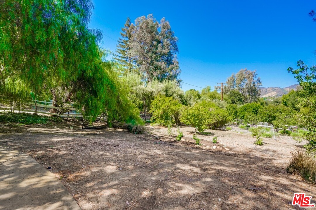 20569 Cheney Drive Topanga, CA 90290 - Photo 28 of 33