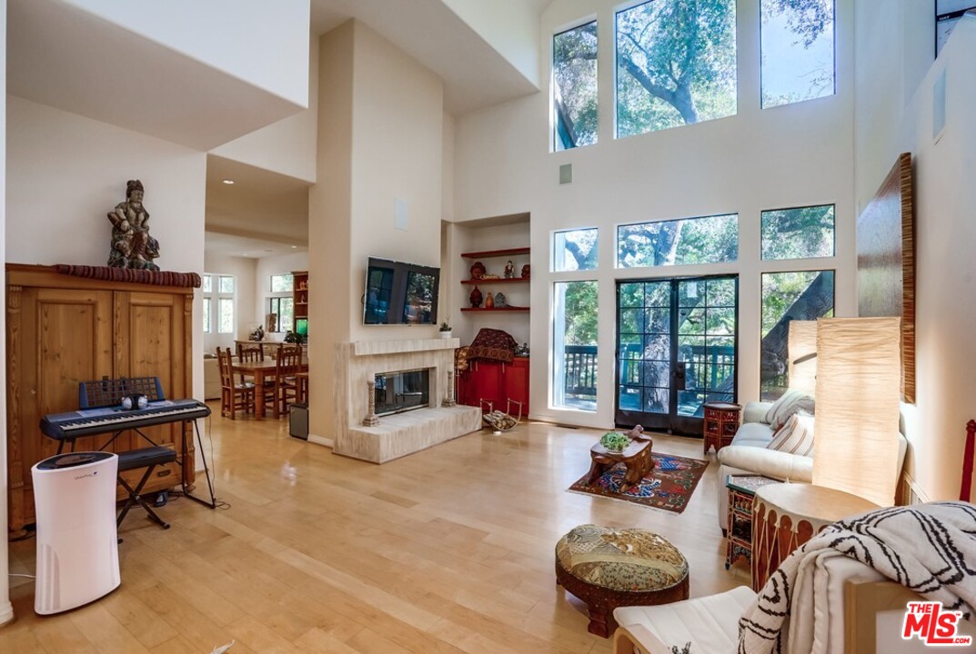 20569 Cheney Drive Topanga, CA 90290 - Photo 9 of 33