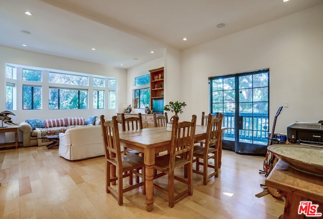 20569 Cheney Drive Topanga, CA 90290 - Photo 10 of 33