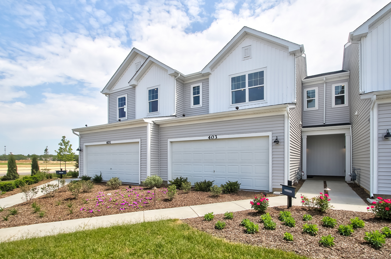 475 Comstock Road South Elgin, IL 60177 - Photo 1 of 31 a front view of a house with a yard and garage